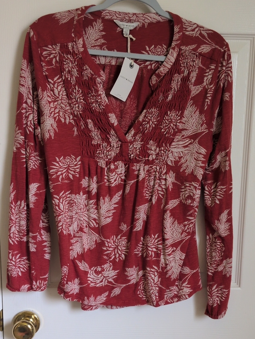 Lucky Brand Rust Red Floral Smocked V-Neck Long Sleeve Top, NWT, Large